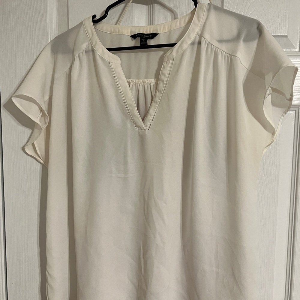 Banana Republic Factory Cream Flutter Sleeve Blouse